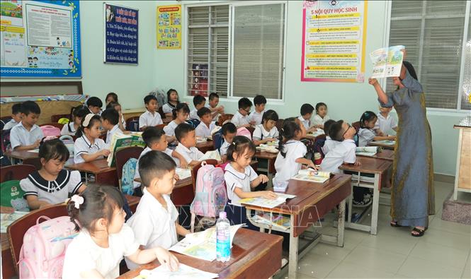 Sau khi sắp xếp, hoạt động dạy và học của tỉnh Khánh Hòa cơ bản được giữ vững ổn định. Ảnh: Phan Sáu - TTXVN