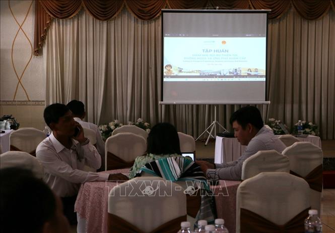 Tập huấn nâng cao phòng ngừa và ứng phó khẩn cấp cho cán bộ phụ trách công tác phòng chống thiên tai các xã, phường Vị Tân, Vị Thanh, Vị Thanh 1, Vị Thủy,.... Ảnh: Duy Khương - TTXVN
