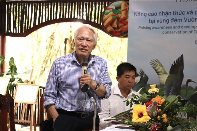 Phó Giáo sư, Tiến sĩ Nguyễn Chu Hồi, Trưởng ban chương trình Phát triển Liên Hợp Quốc - Chương trình tài trợ các dự án nhỏ của Quỹ Môi trường toàn cầu, phát biểu tại hội nghị. Ảnh: Hồng Nhung - TTXVN 