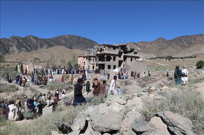 Tòa nhà tại tỉnh Paktika, Afghanistan bị phá hủy sau một cuộc không kích. Ảnh: THX/TTXVN phát