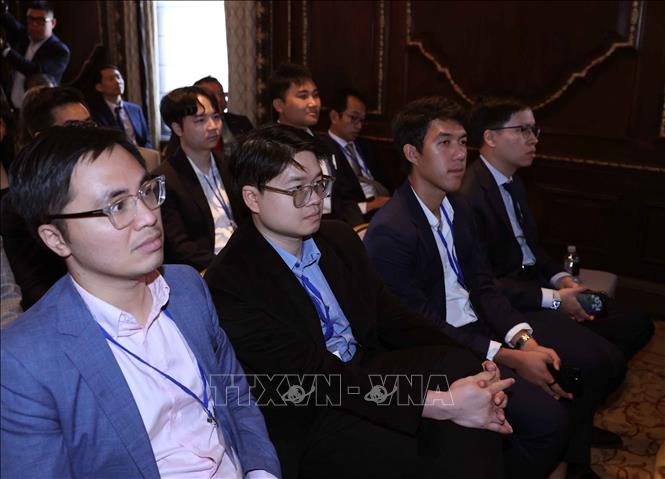 Các chuyên gia, trí thức người Việt Nam tại Hoa Kỳ tham dự cuộc gặp Tổng Bí thư, Chủ tịch nước Tô Lâm. Ảnh: Thống Nhất – TTXVN