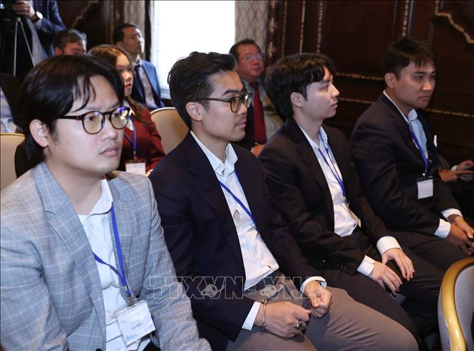 Các chuyên gia, trí thức người Việt Nam tại Hoa Kỳ tham dự cuộc gặp Tổng Bí thư, Chủ tịch nước Tô Lâm. Ảnh: Thống Nhất – TTXVN