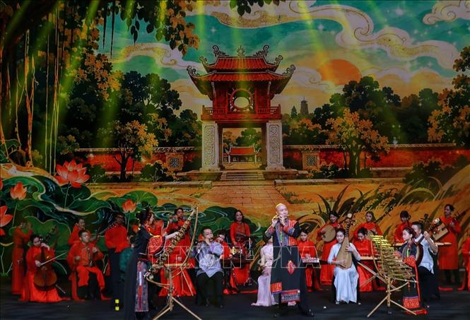 Chương trình nghệ thuật đặc sắc, thắm tình hữu nghị láng giềng Việt - Trung. Ảnh: Khánh Hoà - TTXVN
