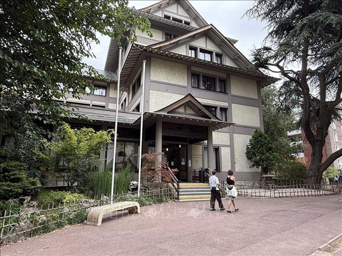 Nhà Nhật Bản tại Cư xá Đại học Quốc tế Paris, khánh thành năm 1929. Đây là công trình đầu tiên tại Cư xá mang phong cách kiến trúc phương Đông, với hình thức và trang trí lấy cảm hứng từ kiến trúc truyền thống Nhật Bản. Ảnh: Hữu Chiến - PV TTXVN tại Pháp