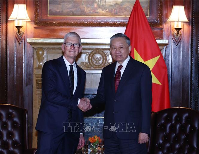 Tổng Bí thư, Chủ tịch nước Tô Lâm tiếp ông Tim Cook, Chủ tịch điều hành Tập đoàn Apple. Ảnh: Thống Nhất – TTXVN