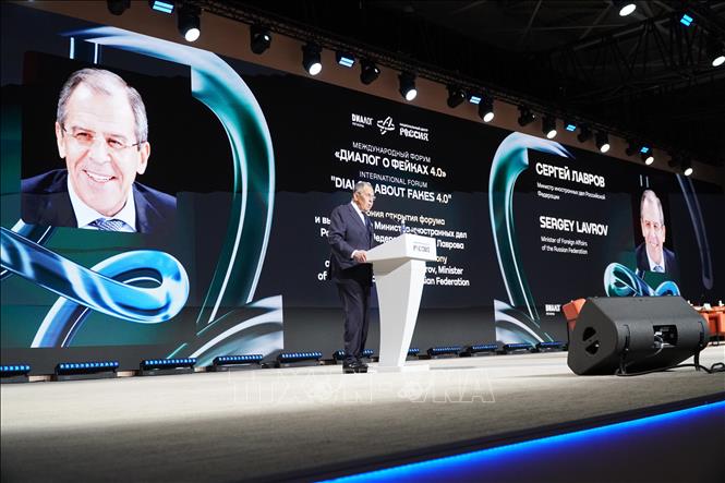 Bộ trưởng Ngoại giao Nga Sergey Lavrov phát biểu chào mừng Diễn đàn quốc tế 