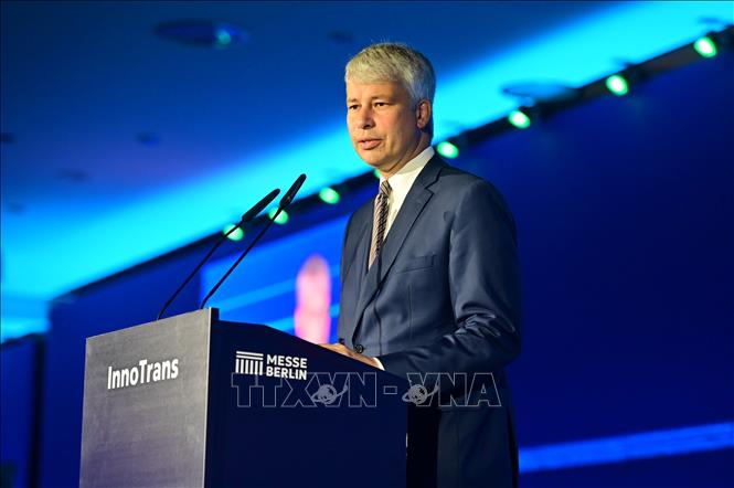 Bộ trưởng Giao thông Liên bang Đức Steffen Bilger phát biểu tại lễ khai mạc InnoTrans 2026. Ảnh: Messe Berlin, TTXVN phát