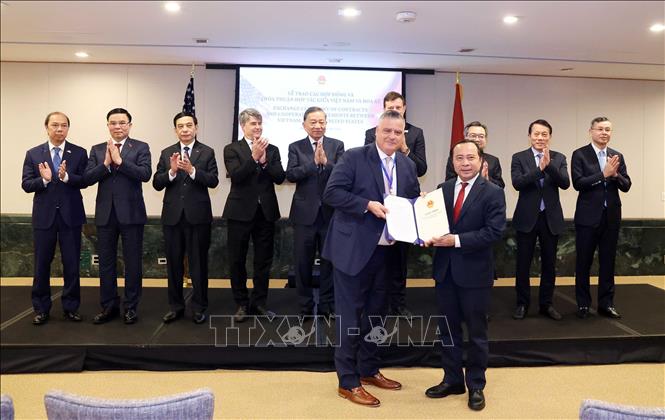 Tổng Bí thư, Chủ tịch nước Tô Lâm chứng kiến lễ trao các hợp đồng, thoả thuận hợp tác giữa doanh nghiệp Việt Nam và Hoa Kỳ. Ảnh: Thống Nhất – TTXVN