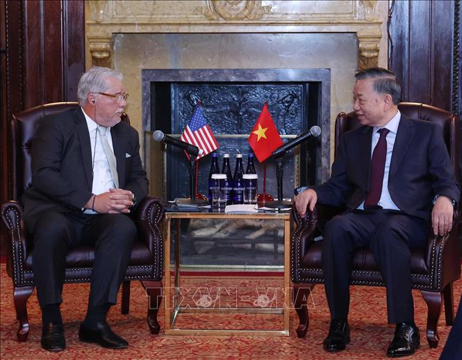 Tổng Bí thư, Chủ tịch nước Tô Lâm tiếp ông Peter J. Gibson, Chủ tịch kiêm Nhà sáng lập Tập đoàn Nebula Energy. Ảnh: Thống Nhất – TTXVN