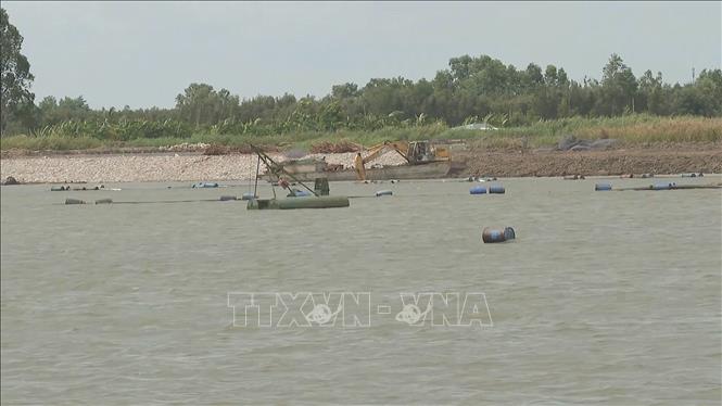 Hồ chứa nước ngọt xã Khánh An có sức chứa lên đến 3,8 triệu m3. Ảnh: Tuấn Phi - TTXVN