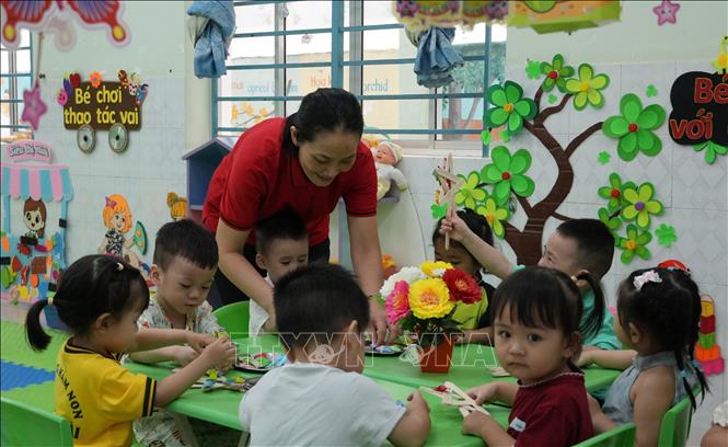 Trẻ trong độ tuổi từ 3-5 sẽ được nuôi dạy, chăm sóc đảm bảo theo quy định. Ảnh: Phan Sáu - TTXVN