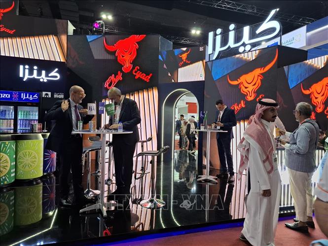Gian hàng đồ uống Halal của Saudi Arabia tại triển lãm. Ảnh: Bùi Hoàn - PV TTXVN tại Malaysia