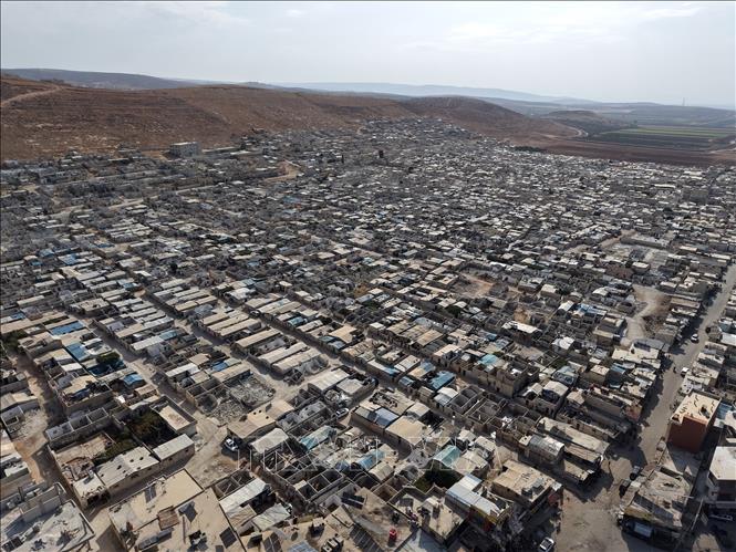 Quang cảnh một trại tạm cư ở tỉnh Idlib, Syria. Ảnh: THX/TTXVN phát