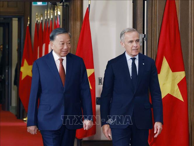 Tổng Bí thư, Chủ tịch nước Tô Lâm và Thủ tướng Canada Mark Carney tại lễ đón. Ảnh: Thống Nhất – TTXVN