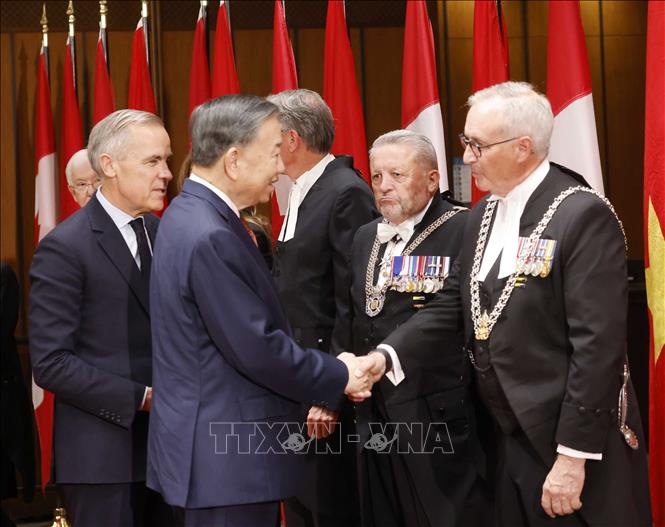 Tổng Bí thư, Chủ tịch nước Tô Lâm với các đại biểu Canada. Ảnh: Thống Nhất – TTXVN