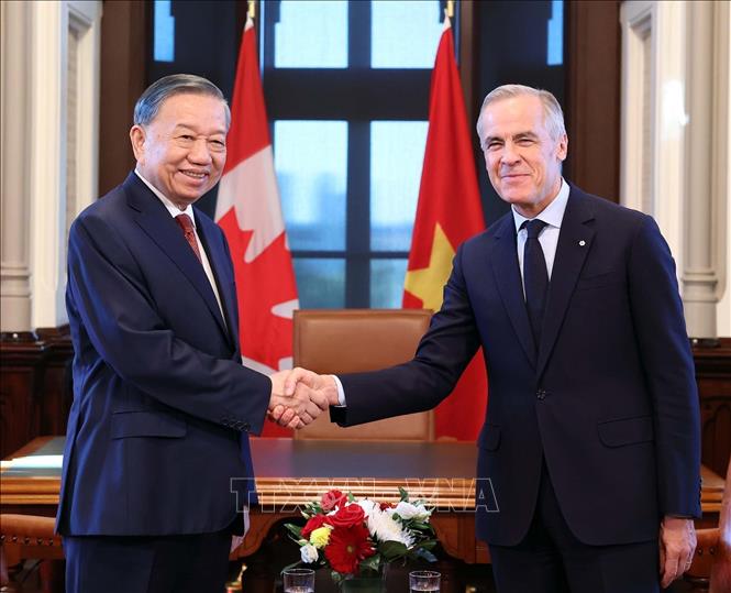 Tổng Bí thư, Chủ tịch nước Tô Lâm gặp hẹp Thủ tướng Canada Mark Carney. Ảnh: Thống Nhất – TTXVN