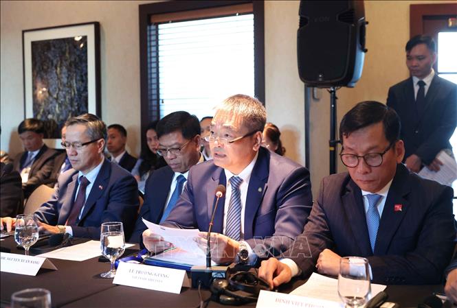Các đại biểu tham dự Tọa đàm cấp cao doanh nghiệp Việt Nam – Canada. Ảnh: Thống Nhất – TTXVN