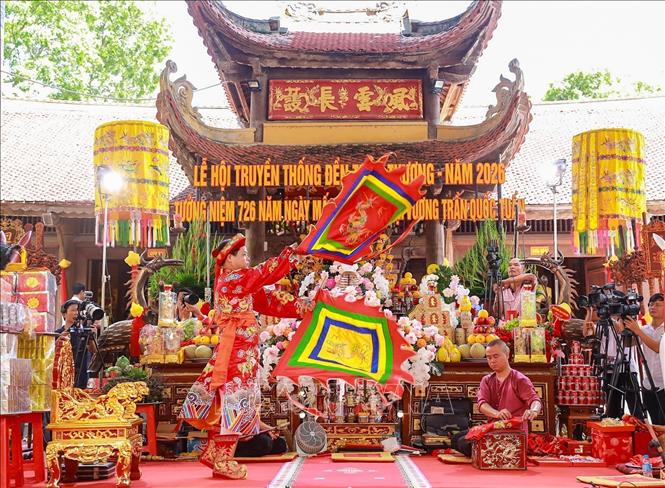 Liên hoan Thực hành nghi lễ hầu Thánh tạo điểm nhấn văn hóa trong khuôn khổ Lễ hội đền Trần Thương năm 2026. Ảnh: Khánh Hoà - TTXVN