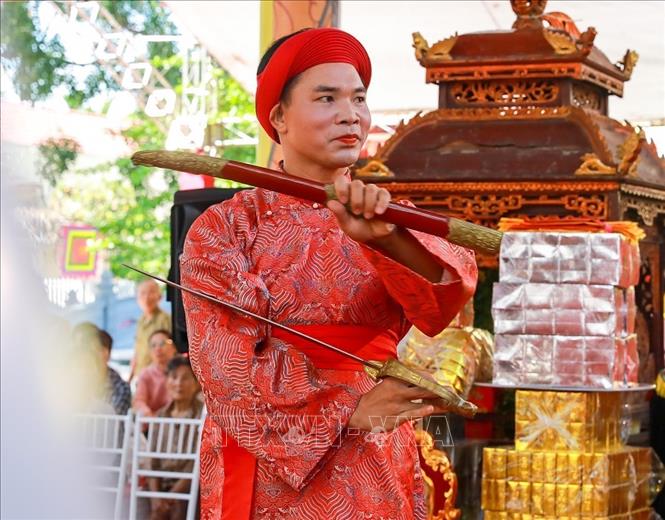 Mỗi phần thực hành mang một sắc thái riêng, thể hiện sự thành kính và trân trọng đối với những giá trị văn hóa truyền thống. Ảnh: Khánh Hoà - TTXVN