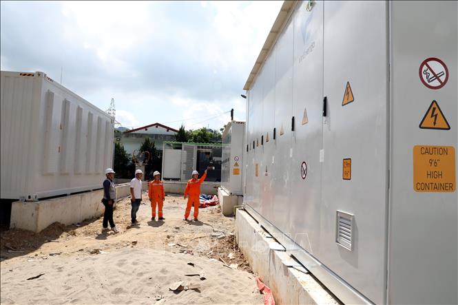 Hệ thống pin lưu trữ năng lượng tại Trạm biến áp 110kV Đồng Mỏ, xã Chi Lăng, tỉnh Lạng Sơn. Ảnh: Văn Đạt - TTXVN 