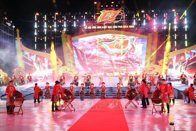 Chương trình nghệ thuật “Vạn Kiếp – Hào khí ngàn năm”. Ảnh: Mạnh Minh -TTXVN