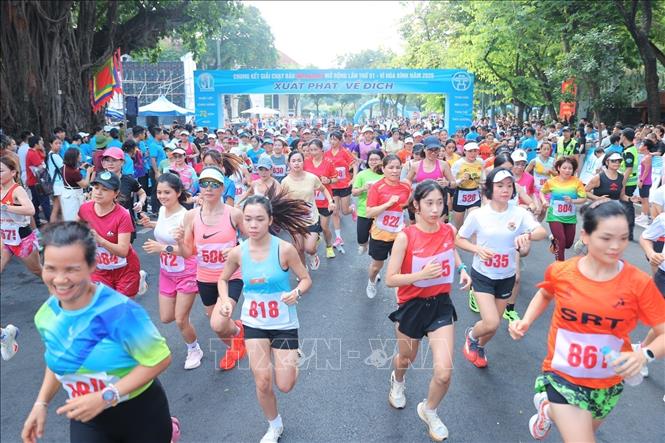 Các VĐV tham gia Chung kết Giải chạy Báo Hànộimới mở rộng lần thứ 51 năm 2026. Ảnh: Minh Quyết - TTXVN