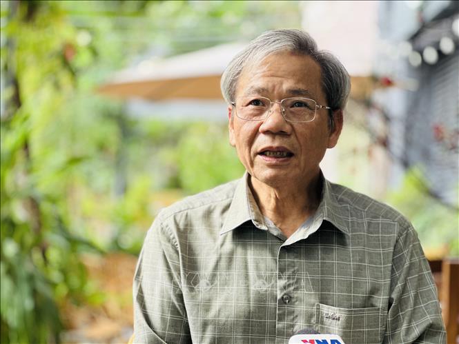 Tiến sĩ Tôn Sinh Thành, nguyên Đại sứ Việt Nam tại Ấn Độ, giảng viên cao cấp tại Học viện Ngoại giao Việt Nam trả lời phỏng vấn của phóng viên Thông tấn xã Việt Nam (TTXVN) về tầm quan trọng của 
