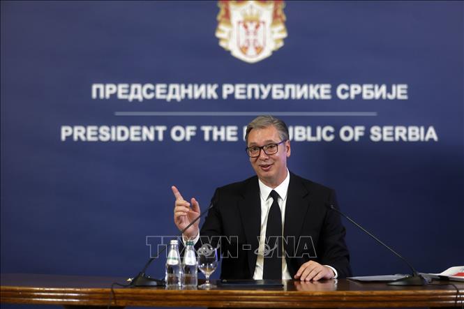 Tổng thống Serbia Aleksandar Vucic trong cuộc họp báo thông báo từ chức ở Belgrade, ngày 27/9/2026. Ảnh: THX/TTXVN phát