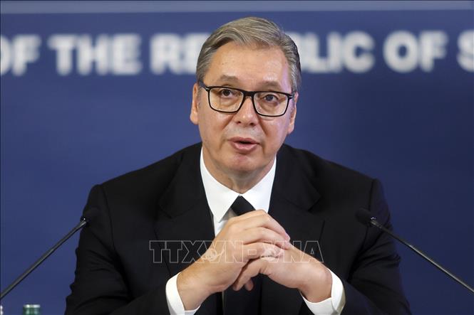 Tổng thống Serbia Aleksandar Vucic trong cuộc họp báo thông báo từ chức ở Belgrade, ngày 27/9/2026. Ảnh: THX/TTXVN phát
