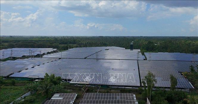 Toàn thành phố Cần Thơ hiện có hơn 4.200 tổ chức, cá nhân lắp đặt hệ thống điện mặt trời áp mái. Ảnh: Duy Khương – TTXVN