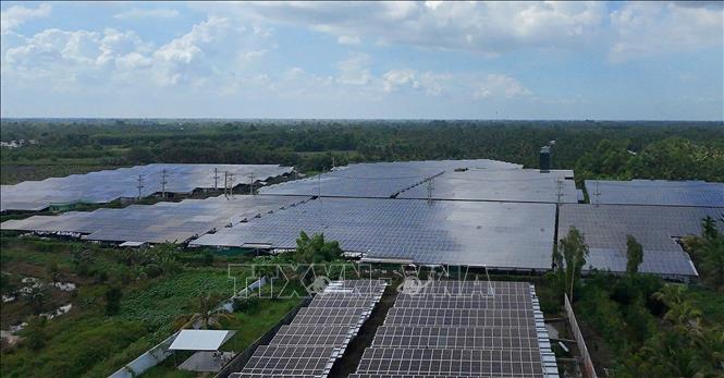 Toàn thành phố Cần Thơ hiện có hơn 4.200 tổ chức, cá nhân lắp đặt hệ thống điện mặt trời áp mái. Ảnh: Duy Khương – TTXVN