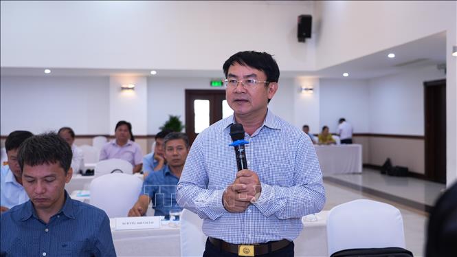 Ông Nguyễn Văn Khang, Phó Giám đốc Sở Dân tộc và Tôn giáo tỉnh Đồng Nai phát biểu thảo luận tại Hội nghị. Ảnh: Thanh Tân – TTXVN