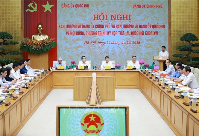 Hội nghị Ban Thường vụ Đảng uỷ Chính phủ và Ban Thường vụ Đảng uỷ Quốc hội. Ảnh: Dương Giang – TTXVN 
