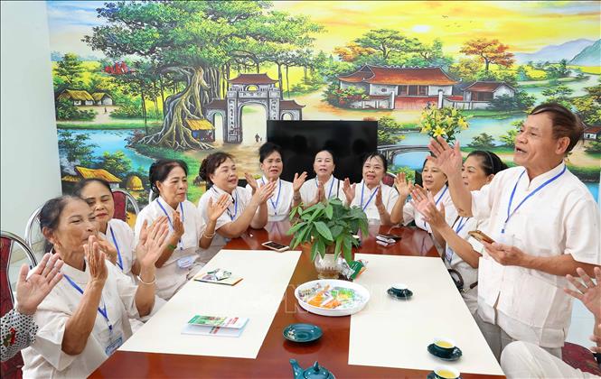 Xã Phúc Thịnh (Hà Nội) khai trương cơ sở chăm sóc người cao tuổi ban ngày; ra mắt mô hình phục hồi chức năng, can thiệp sớm và trợ giúp người khuyết tật, người yếu thế dựa vào gia đình và cộng đồng (8/2026). Ảnh: Văn Điệp - TTXVN