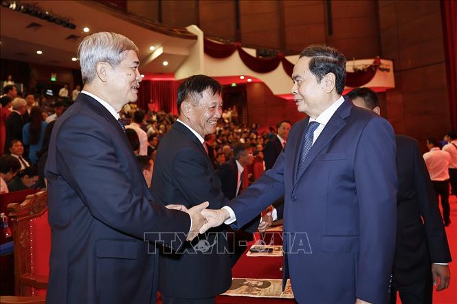 Chủ tịch Quốc hội Trần Thanh Mẫn với đại biểu dự Lễ kỷ niệm. Ảnh: Doãn Tấn - TTXVN