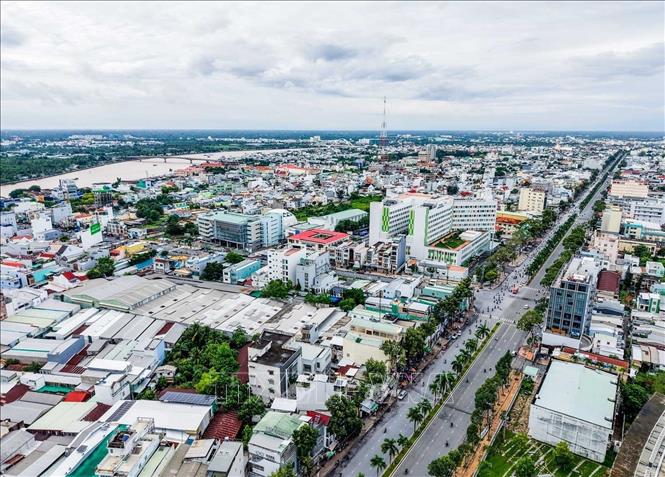 Hạ tầng đô thị và giao thông Cần Thơ đang được đầu tư, nâng cấp theo hướng đồng bộ, hiện đại, từng bước mở rộng không gian phát triển của thành phố. Ảnh: Hoàng Hiếu - TTXVN