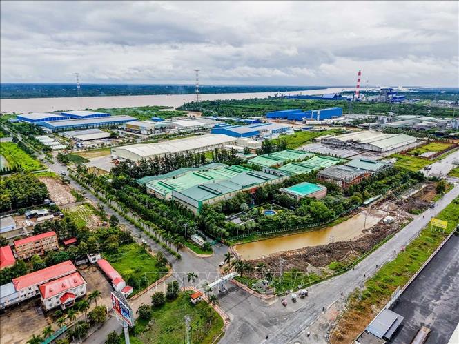 Cần Thơ đang đẩy mạnh phát triển các khu công nghiệp, cụm công nghiệp, tạo thêm không gian thu hút đầu tư, mở rộng sản xuất và thúc đẩy chuyển dịch cơ cấu kinh tế (trong ảnh: Khu công nghiệp Sông Hậu – giai đoạn 1, xã Châu Thành, TP Cần Thơ). Ảnh: Hoàng Hiếu - TTXVN