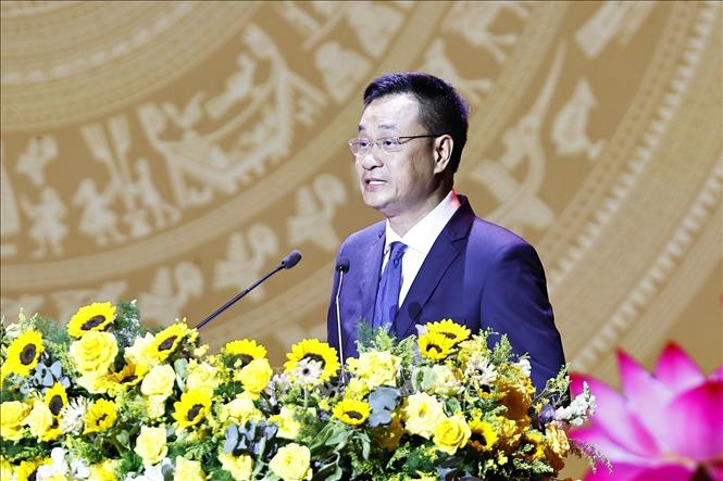 Đồng chí Lê Ngọc Quang, Ủy viên Trung ương Đảng, Bí thư Thành ủy, Trưởng đoàn Đại biểu Quốc hội thành phố Đà Nẵng đọc diễn văn tại Lễ kỷ niệm. Ảnh: Doãn Tấn - TTXVN