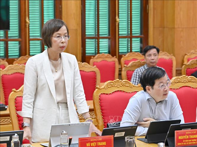 Đồng chí Vũ Việt Trang, Uỷ viên Ban Thường vụ Đảng uỷ các cơ quan Đảng Trung ương, Phó Trưởng Ban Tuyên giáo Trung ương, Bí thư Đảng ủy, Tổng Giám đốc Thông tấn xã Việt Nam phát biểu. Ảnh: Phương Hoa - TTXVN