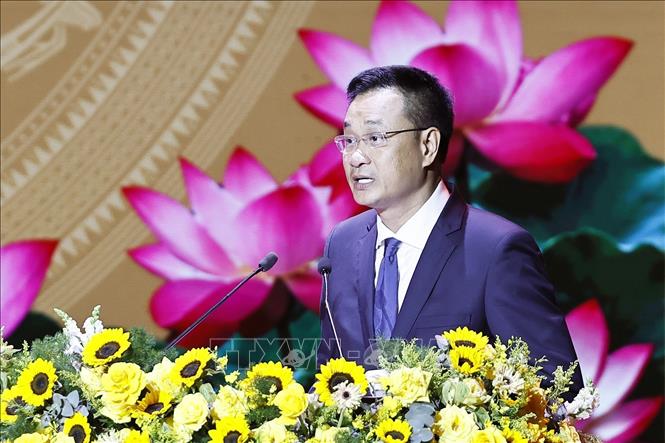 Đồng chí Lê Ngọc Quang, Ủy viên Trung ương Đảng, Bí thư Thành ủy, Trưởng đoàn Đại biểu Quốc hội thành phố Đà Nẵng đọc diễn văn tại Lễ kỷ niệm. Ảnh: Doãn Tấn - TTXVN