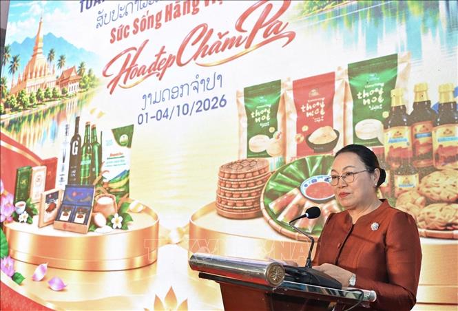 Bà Khamphao Ernthavanh, Đại sứ đặc mệnh toàn quyền CHDCND Lào tại Việt Nam phát biểu. Ảnh: TTXVN phát