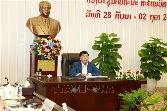 Tổng Bí thư, Chủ tịch nước Lào Thongloun Sisoulith chủ trì Hội nghị bất thường Ban Chấp hành Trung ương Đảng Nhân dân Cách mạng Lào khóa XII. Ảnh: Xuân Tú – PV TTXVN tại Lào
