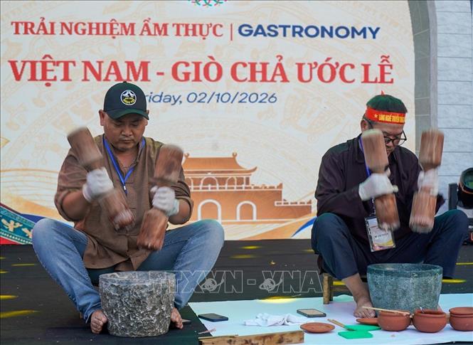 Không gian ẩm thực giới thiệu những món ăn đặc trưng của nhiều quốc gia. Ảnh: Khánh Hoà - TTXVN