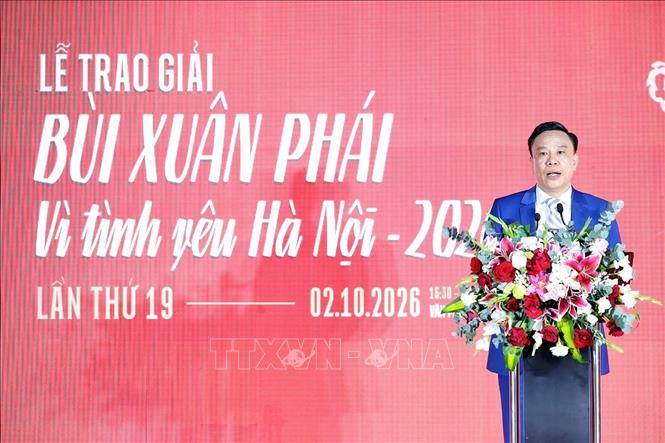 Nhà báo Nguyễn Thiện Thuật, Tổng Biên tập Báo Thể thao và Văn hóa (TTXVN) phát biểu tại Lễ trao giải Bùi Xuân Phái – Vì tình yêu Hà Nội lần thứ 19 - năm 2026. Ảnh: Phạm Tuấn Anh - TTXVN