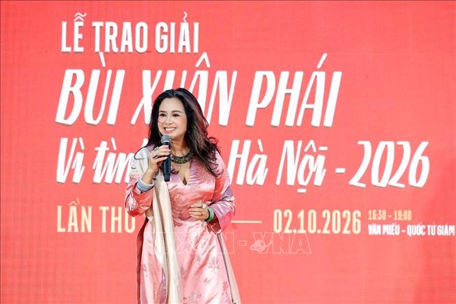 Nghệ sĩ Nhân dân Thanh Lam biểu diễn tại Lễ trao giải Bùi Xuân Phái – Vì tình yêu Hà Nội lần thứ 19 - năm 2026. Ảnh: Phạm Tuấn Anh - TTXVN