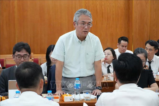 Ông Kazuya Senda, đại diện Đoàn công tác Câu lạc bộ Luật sư Bằng sáng chế Nanko phát biểu tại buổi làm việc. Ảnh: Kim Anh - TTXVN