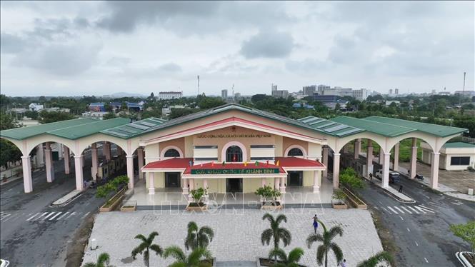 Cửa khẩu Quốc tế đường bộ Khánh Bình, tỉnh An Giang giữ vai trò quan trọng trong kết nối giao thương giữa Việt Nam và Campuchia. Ảnh: Thanh Sang - TTXVN