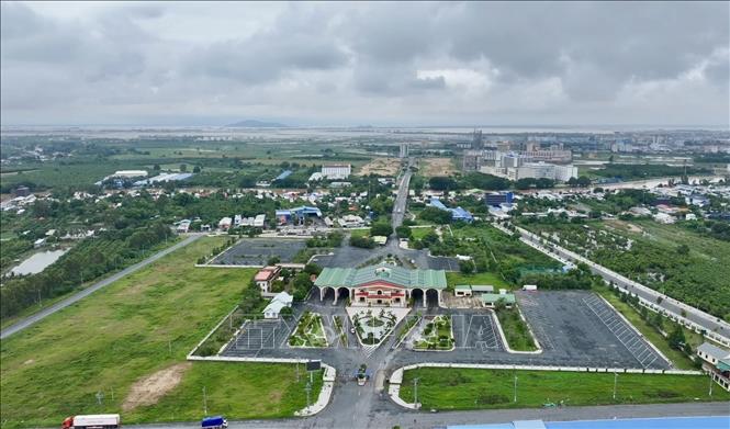 Cửa khẩu Quốc tế đường bộ Khánh Bình, tỉnh An Giang giữ vai trò quan trọng trong kết nối giao thương giữa Việt Nam và Campuchia. Ảnh: Thanh Sang - TTXVN
