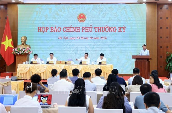  Bộ trưởng, Chủ nhiệm Văn phòng Chính phủ Đặng Xuân Phong chủ trì buổi họp báo. Ảnh: Tuấn Anh - TTXVN