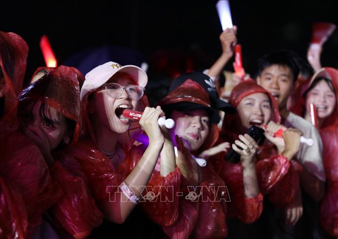 Đại nhạc hội “Viettel Y-Fest 2026 - Nhịp điệu cuộc sống” thu hút hàng nghìn người dân Lai Châu cùng du khách đến thưởng thức. Ảnh: Quý Trung - TTXVN